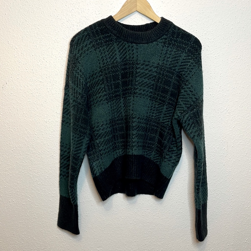 Abercrombie & Fitch Cozy Forrest Green and Black Plaid Crew Sweater Size XS - Picture 2 of 5